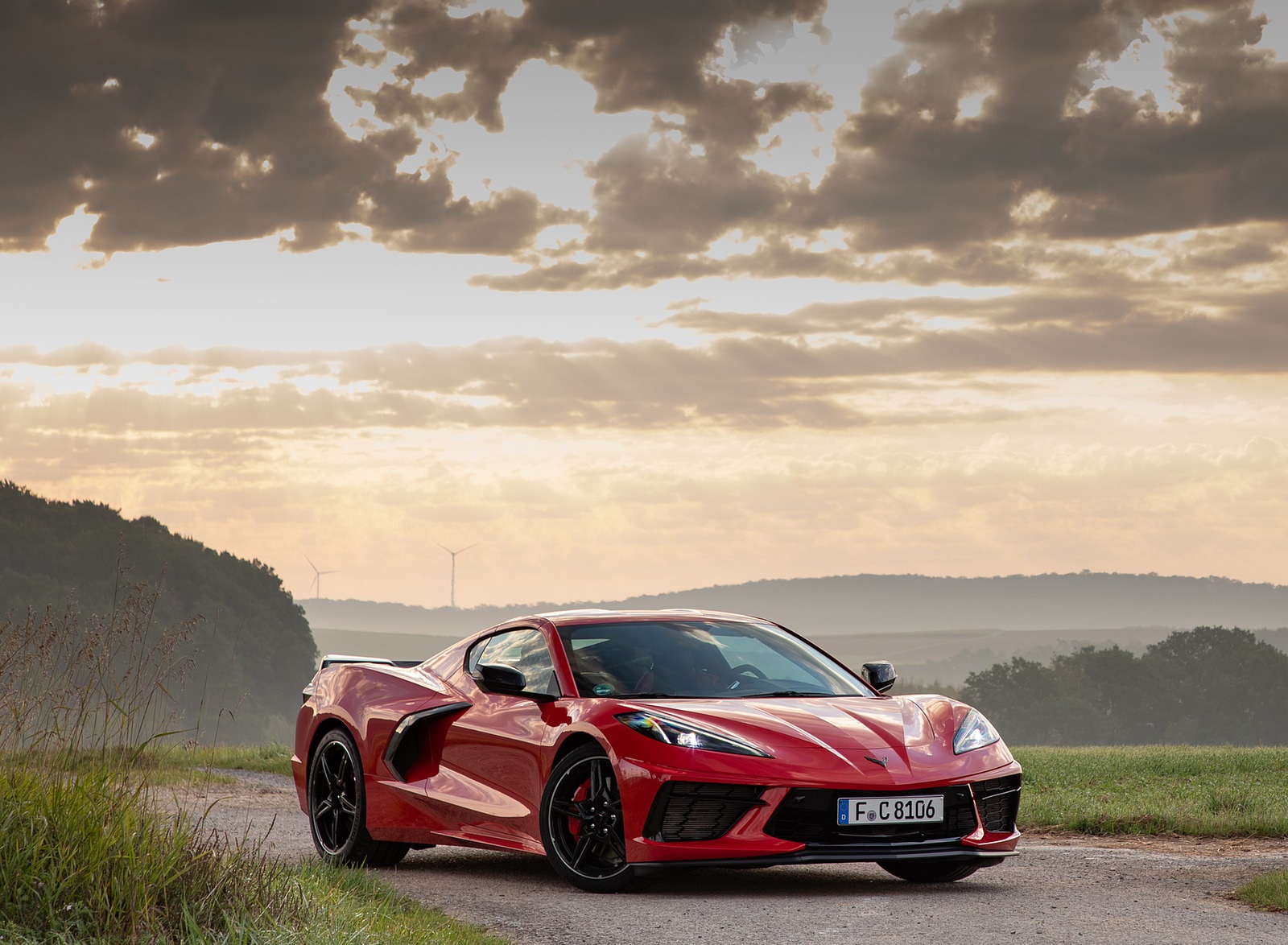2022 Chevrolet Corvette Stingray Coupe (Euro-Spec) Front Three-Quarter Wallpapers (12)
