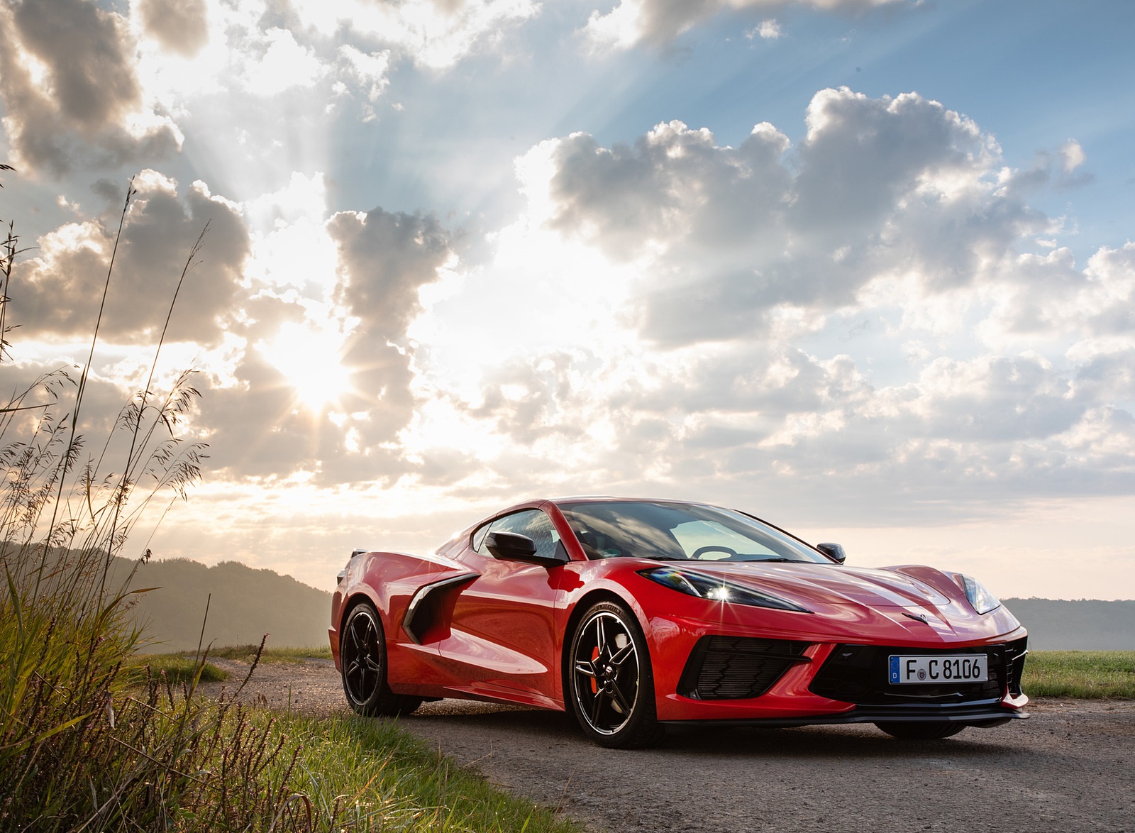 2022 Chevrolet Corvette Stingray Coupe (Euro-Spec) Front Three-Quarter Wallpapers (13)