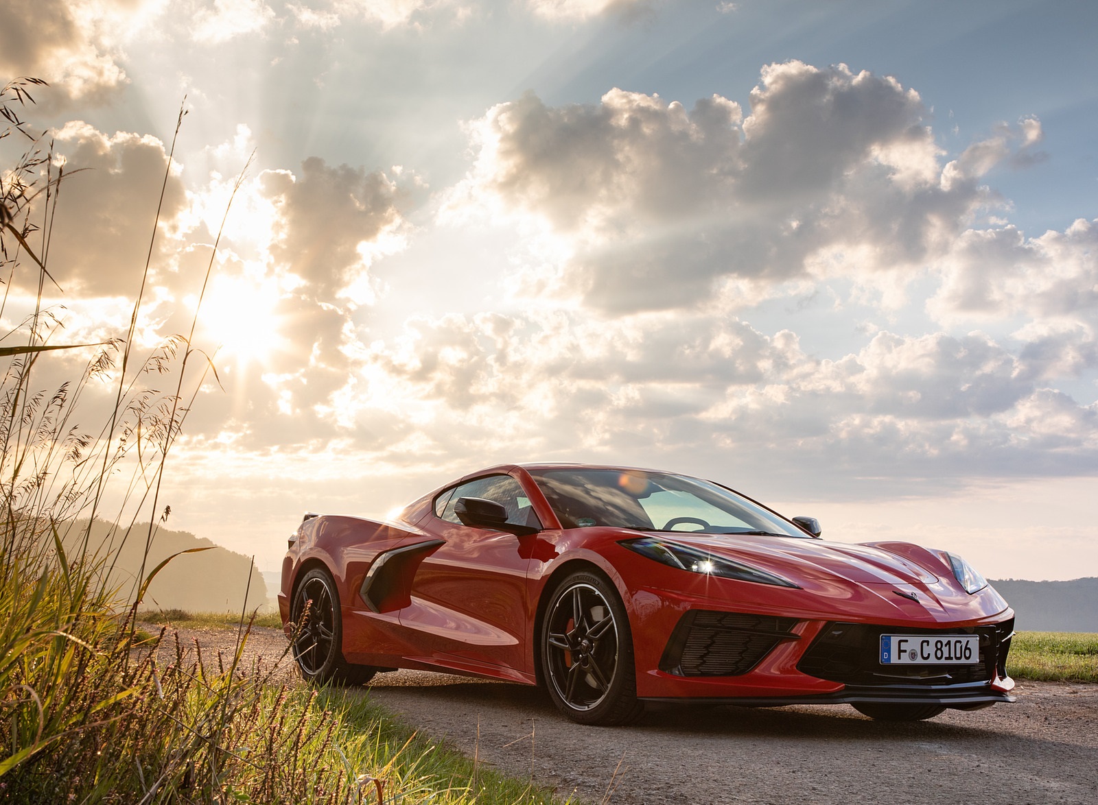 2022 Chevrolet Corvette Stingray Coupe (Euro-Spec) Front Three-Quarter Wallpapers (14)