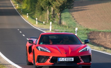 2022 Chevrolet Corvette Stingray Coupe (Euro-Spec) Front Wallpapers 450x275 (8)