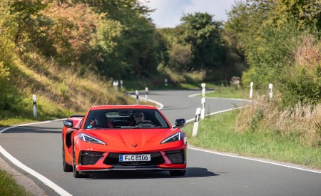 2022 Chevrolet Corvette Stingray Coupe (Euro-Spec) Front Wallpapers 450x275 (9)