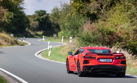 2022 Chevrolet Corvette Stingray Coupe (Euro-Spec) Rear Wallpapers 450x275 (4)