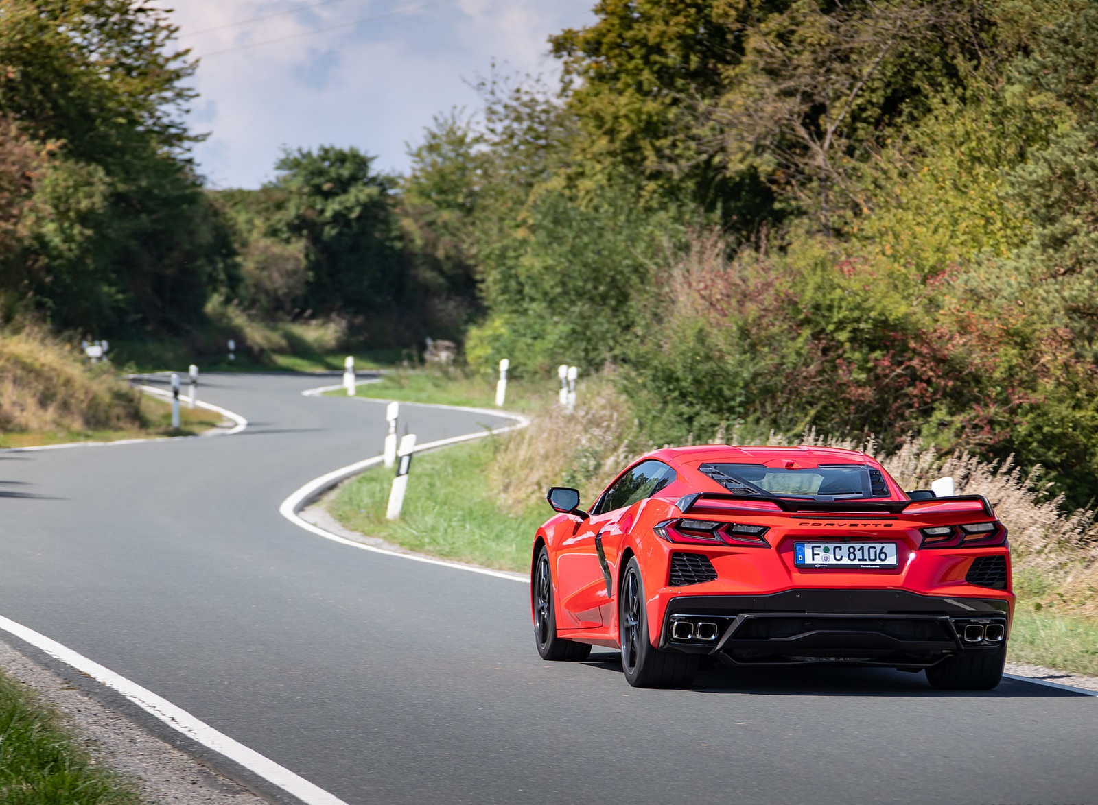 2022 Chevrolet Corvette Stingray Coupe (Euro-Spec) Rear Wallpapers (4)