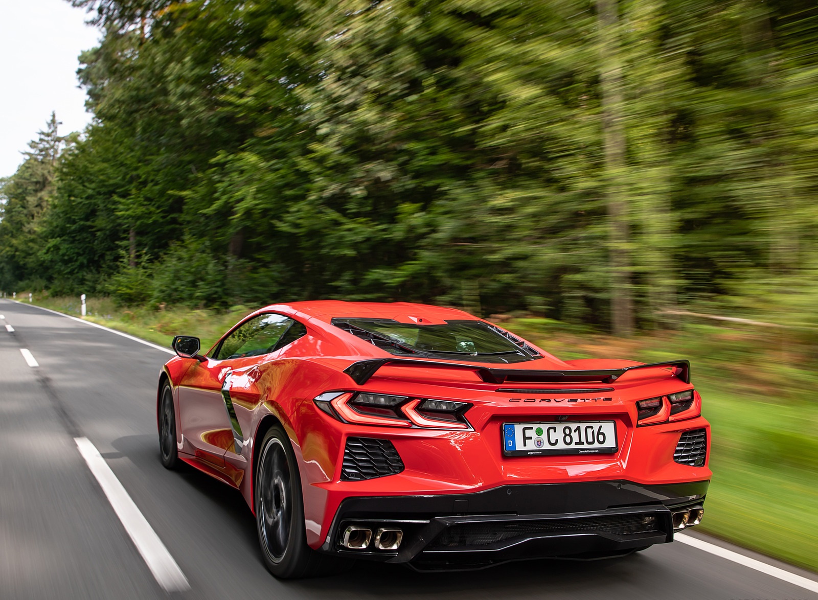 2022 Chevrolet Corvette Stingray Coupe (Euro-Spec) Rear Wallpapers (6)