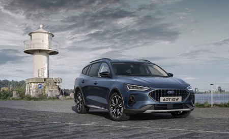 2022 Ford Focus Active Front Three-Quarter Wallpapers 450x275 (2)