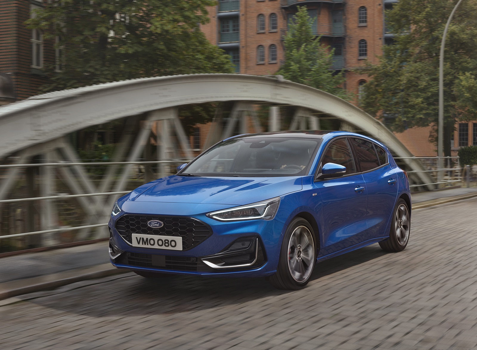 2022 Ford Focus ST-Line Front Three-Quarter Wallpapers (1)
