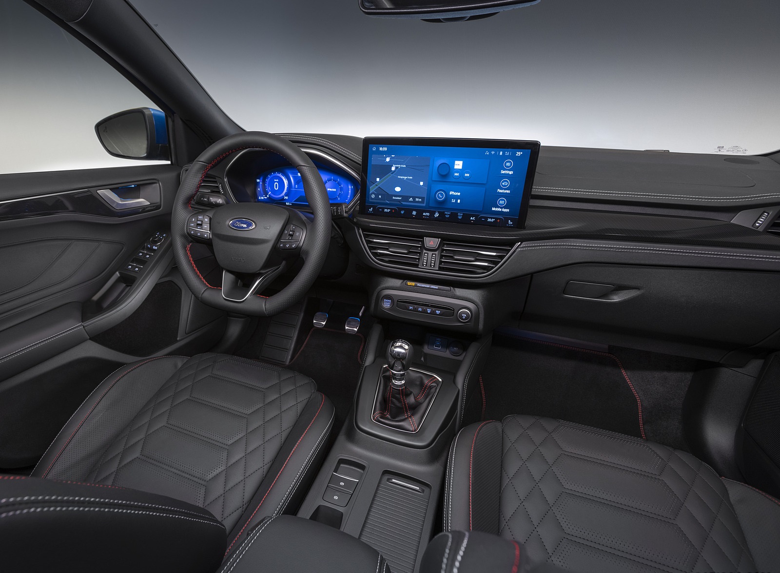 2022 Ford Focus ST-Line Interior Wallpapers (7)