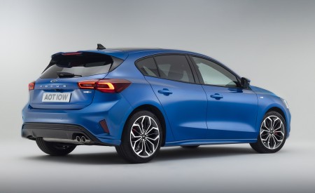 2022 Ford Focus ST-Line Rear Three-Quarter Wallpapers 450x275 (6)