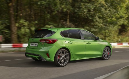 2022 Ford Focus ST Rear Three-Quarter Wallpapers 450x275 (3)