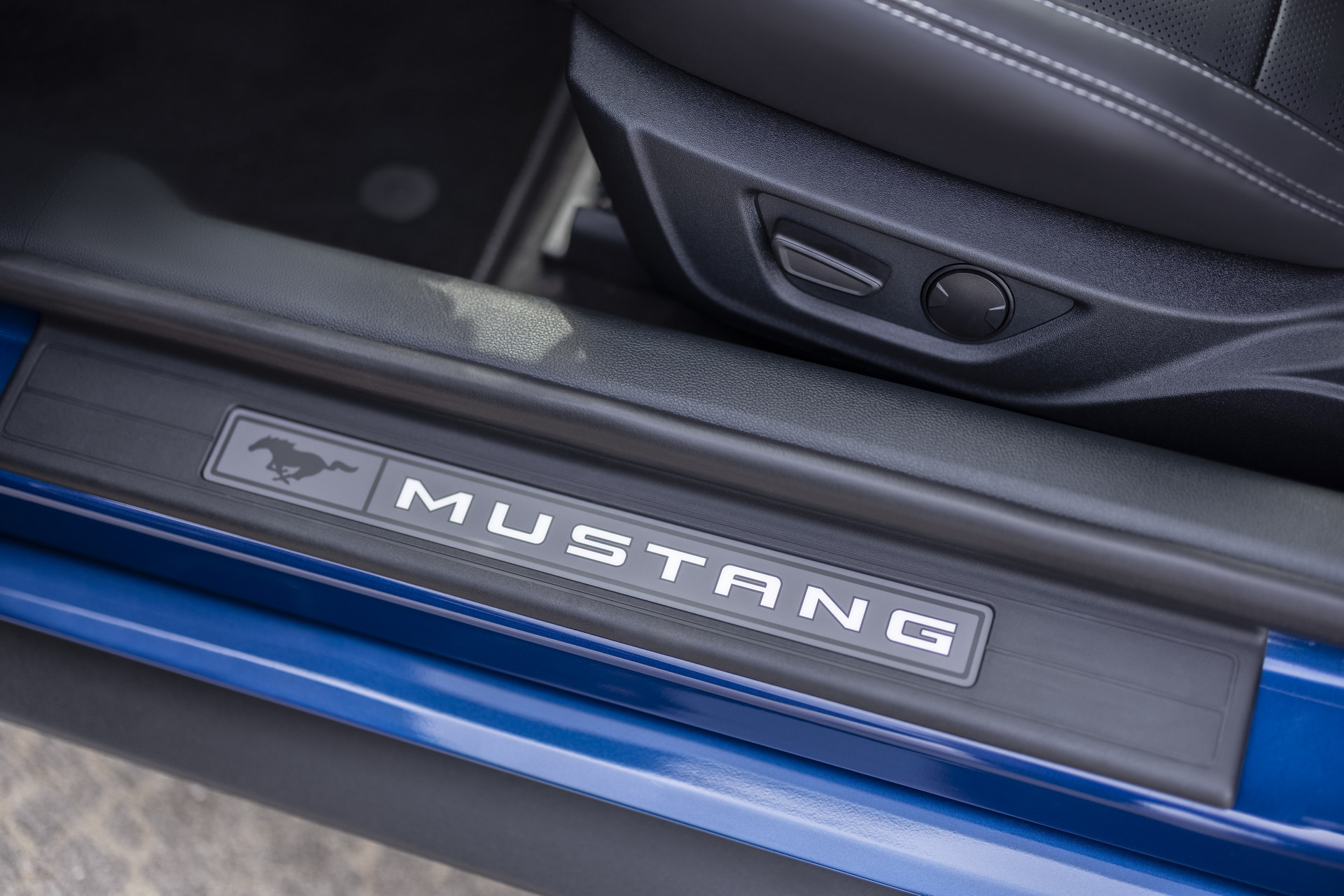 2022 Ford Mustang GT Stealth Edition Door Sill Wallpapers (13)