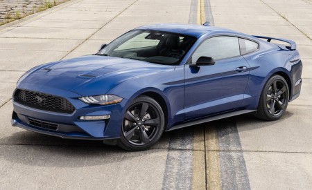 2022 Ford Mustang GT Stealth Edition Front Three-Quarter Wallpapers 450x275 (2)