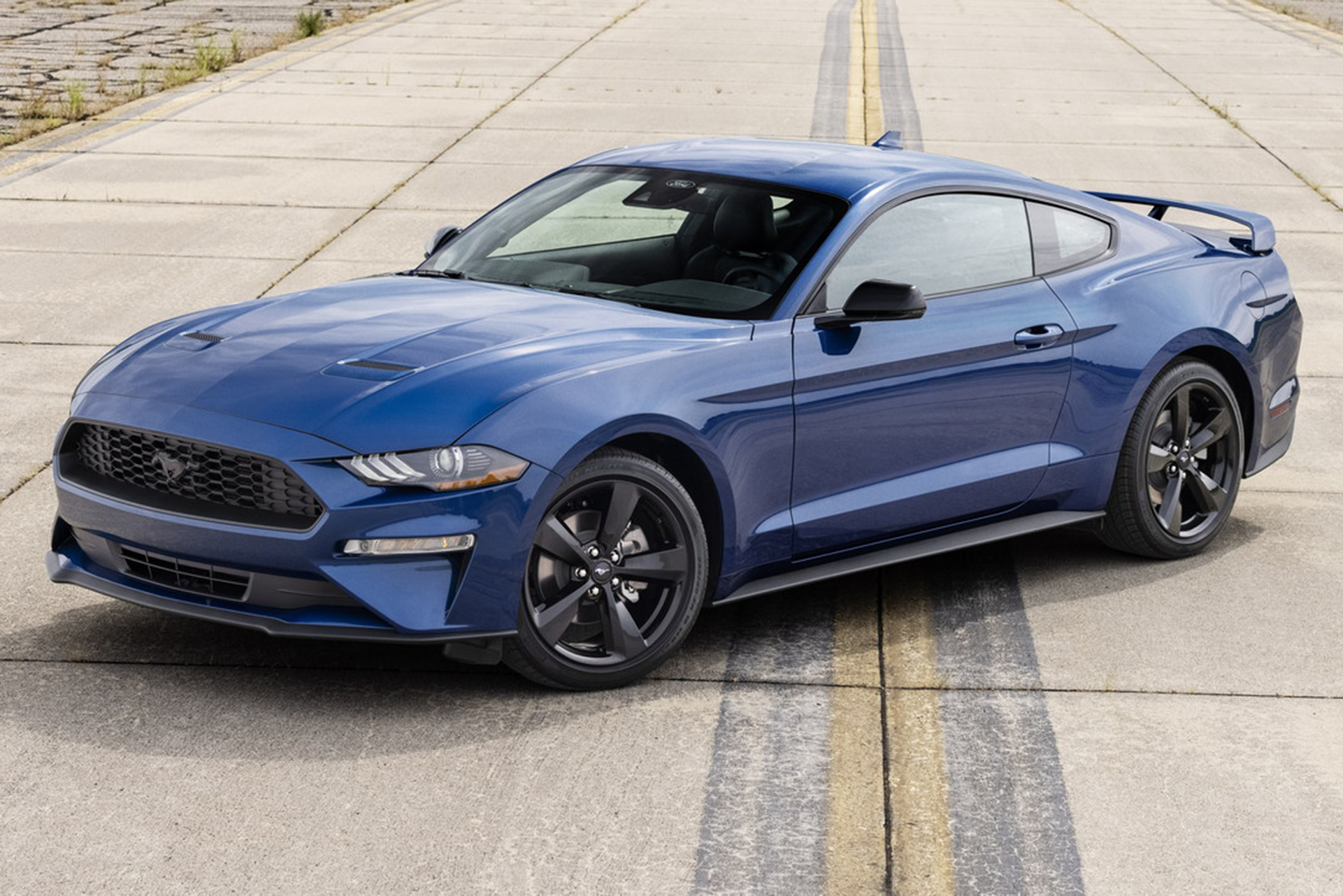 2022 Ford Mustang GT Stealth Edition Front Three-Quarter Wallpapers #2 of 15