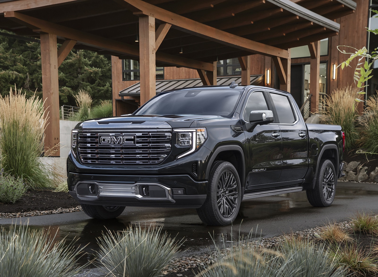 2022 GMC Sierra Denali Ultimate Front Three-Quarter Wallpapers (3)