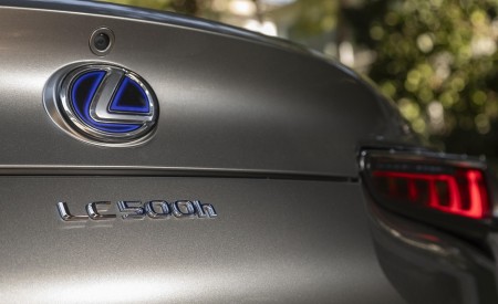 2022 Lexus LC 500h Coupe Badge Wallpapers 450x275 (8)