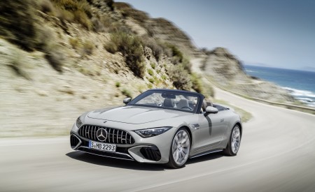 2022 Mercedes-AMG SL 55 4MATIC+ (Color: Alpine Grey Uni) Front Three-Quarter Wallpapers 450x275 (13)