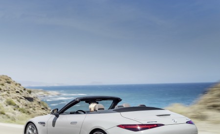 2022 Mercedes-AMG SL 55 4MATIC+ (Color: Alpine Grey Uni) Rear Three-Quarter Wallpapers 450x275 (9)