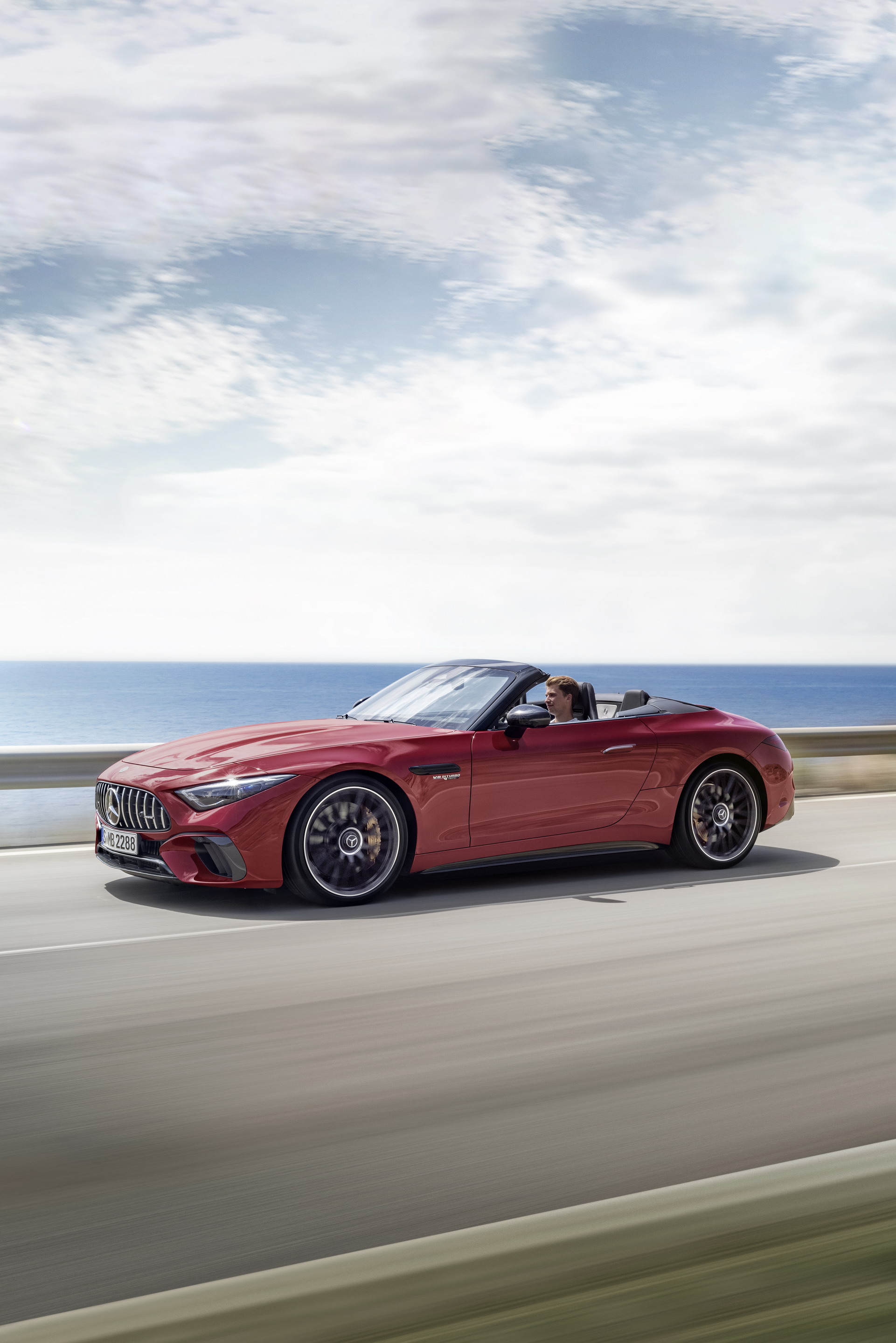 2022 Mercedes-AMG SL 63 4MATIC+ (Color: Patagonia Red Metallic) Front Three-Quarter Wallpapers (8)
