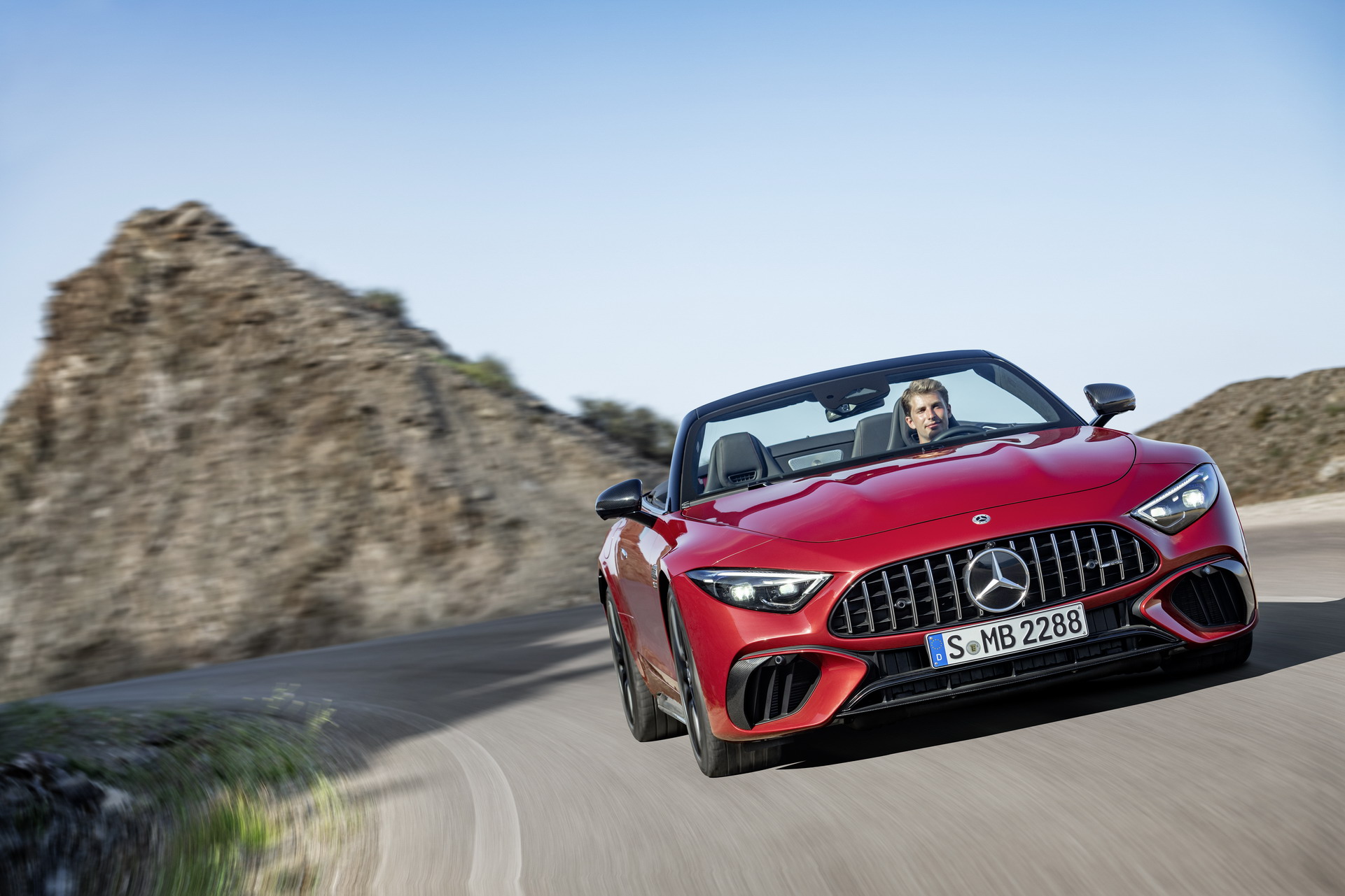 2022 Mercedes-AMG SL 63 4MATIC+ (Color: Patagonia Red Metallic) Front Wallpapers (4)