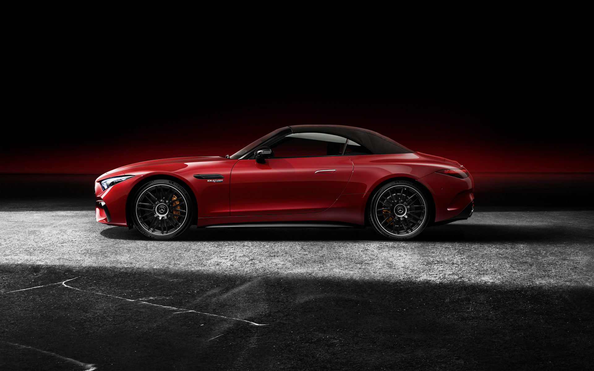 2022 Mercedes-AMG SL 63 4MATIC+ (Color: Patagonia Red Metallic) Side Wallpapers #56 of 97