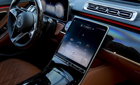 2022 Mercedes-Benz S 680 GUARD 4MATIC Central Console Wallpapers 450x275 (26)