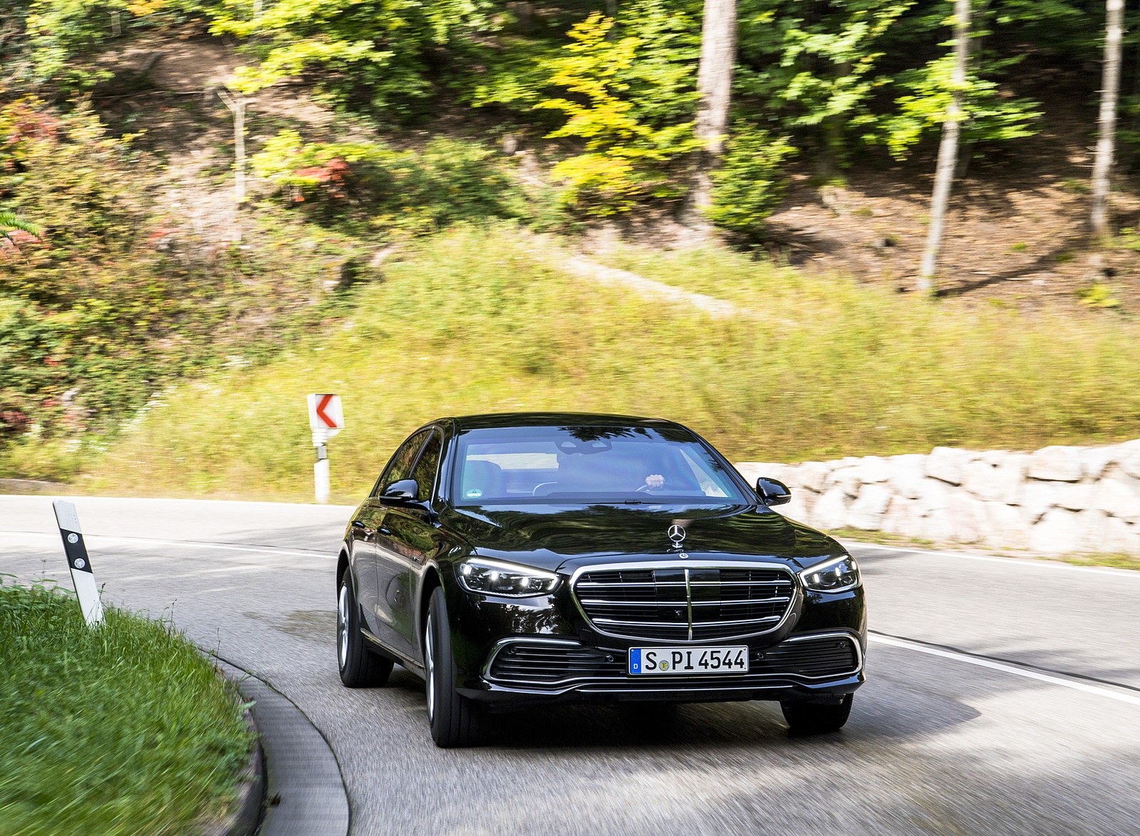 2022 Mercedes-Benz S 680 GUARD 4MATIC Front Wallpapers (9)