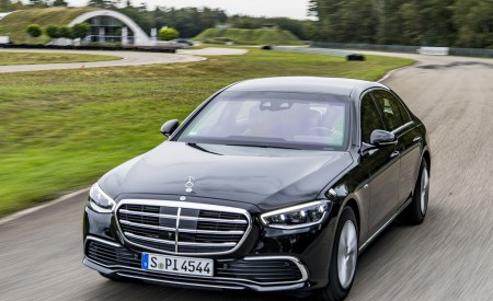 2022 Mercedes-Benz S 680 GUARD 4MATIC Front Wallpapers  450x275 (2)