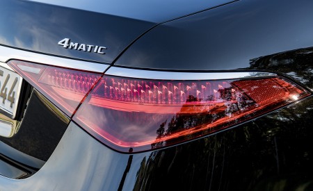 2022 Mercedes-Benz S 680 GUARD 4MATIC Tail Light Wallpapers 450x275 (24)