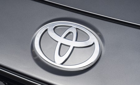 2022 Toyota bZ4X BEV (Euro-Spec) Badge Wallpapers 450x275 (76)