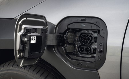 2022 Toyota bZ4X BEV (Euro-Spec) Charging Connector Wallpapers 450x275 (79)