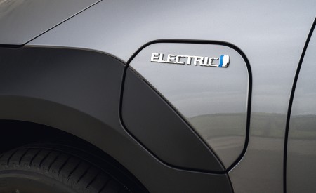 2022 Toyota bZ4X BEV (Euro-Spec) Detail Wallpapers 450x275 (78)