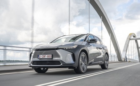 2022 Toyota bZ4X BEV (Euro-Spec) Front Wallpapers 450x275 (18)