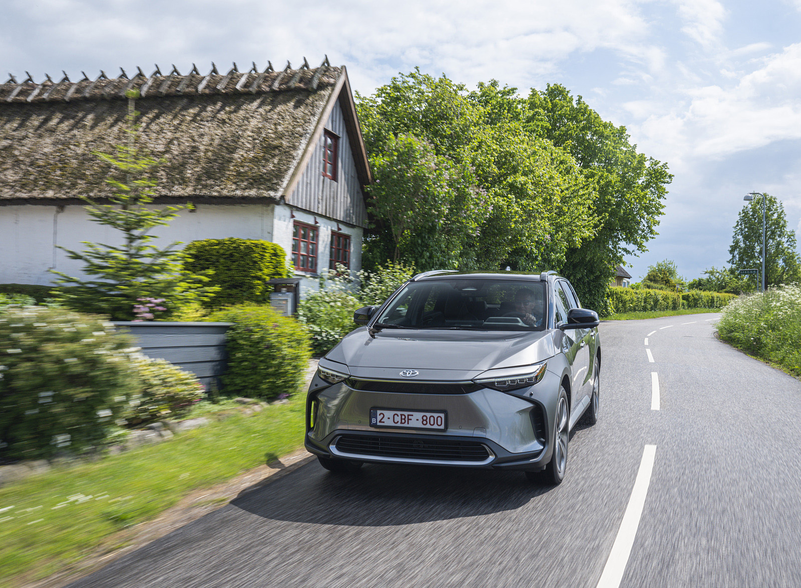 2022 Toyota bZ4X BEV (Euro-Spec) Front Wallpapers (2)