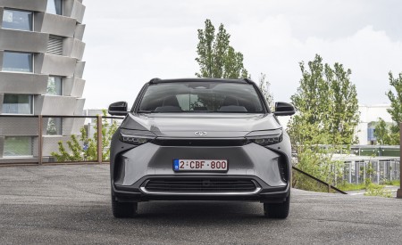 2022 Toyota bZ4X BEV (Euro-Spec) Front Wallpapers 450x275 (63)