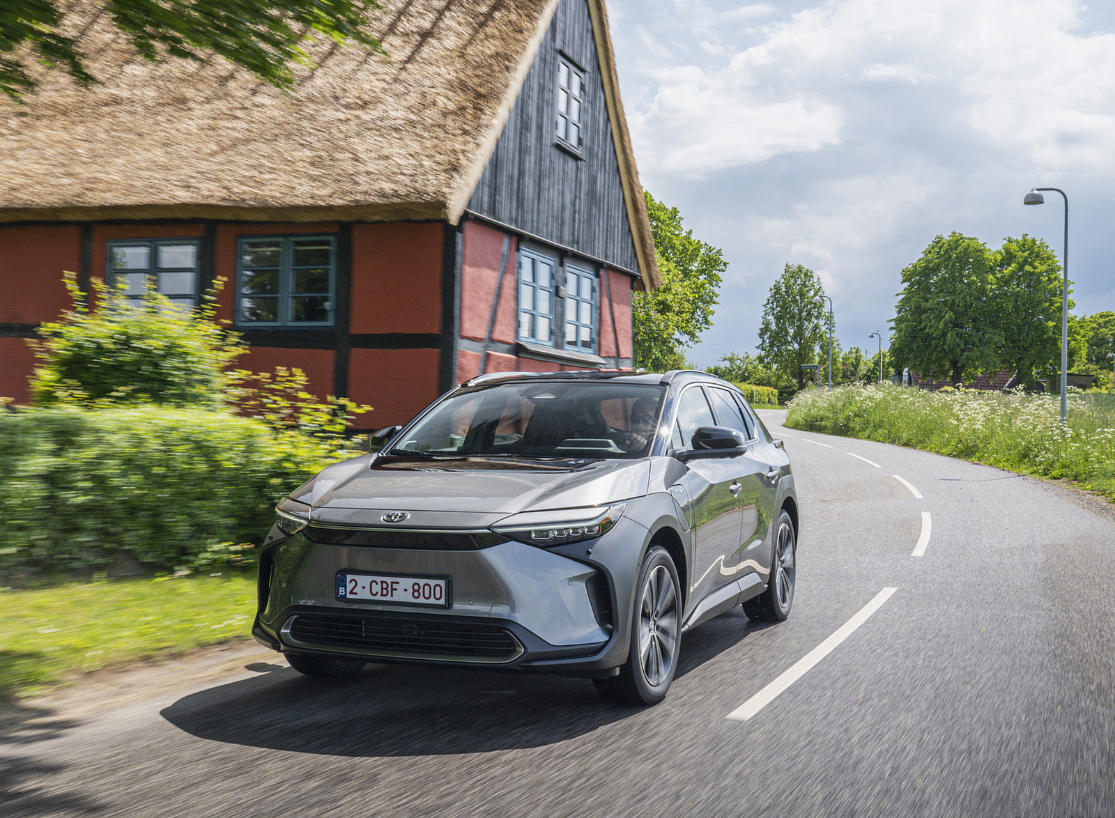 2022 Toyota bZ4X BEV (Euro-Spec) Front Wallpapers (1)