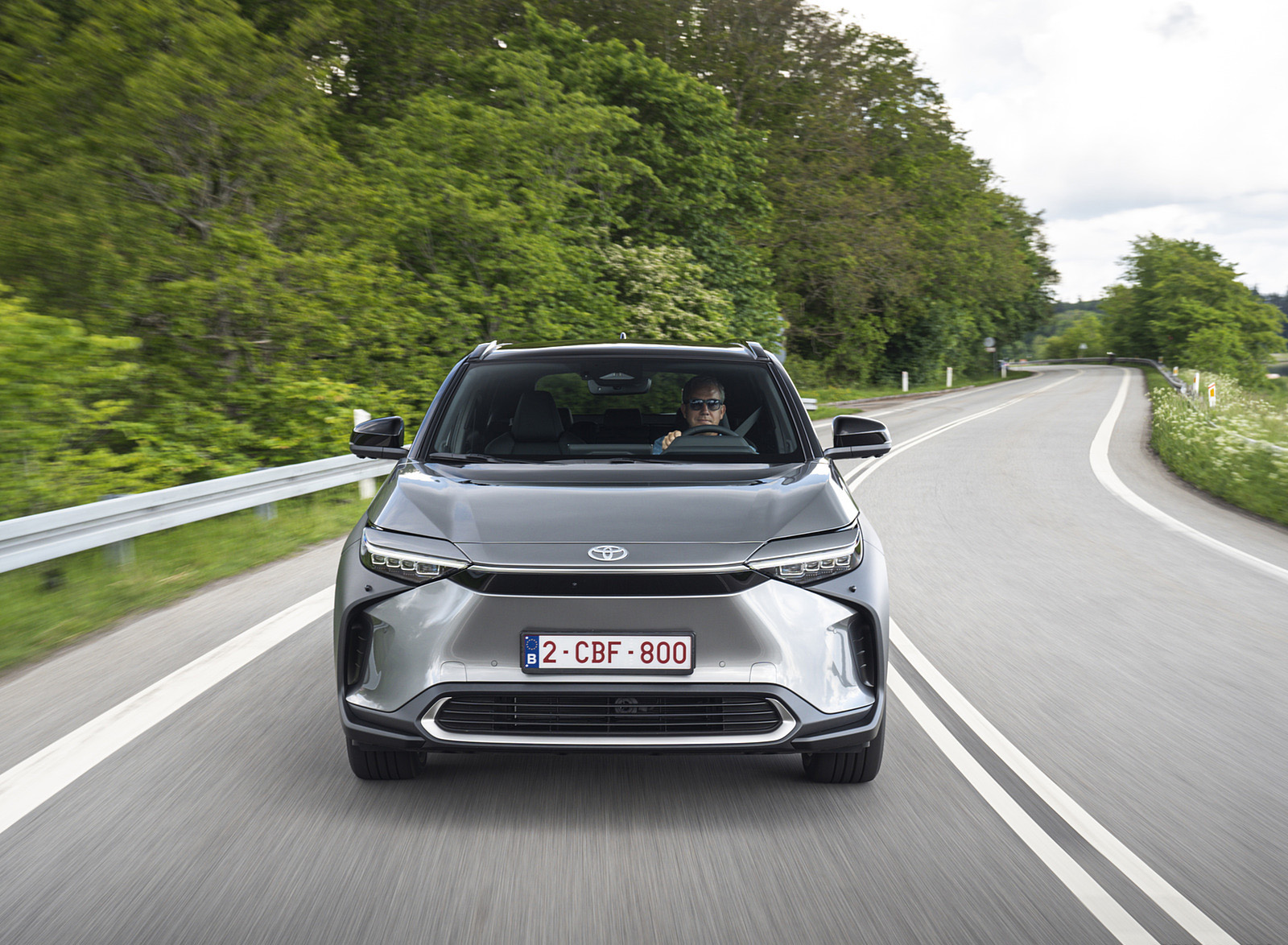 2022 Toyota bZ4X BEV (Euro-Spec) Front Wallpapers (15)