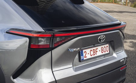 2022 Toyota bZ4X BEV (Euro-Spec) Tail Light Wallpapers 450x275 (83)