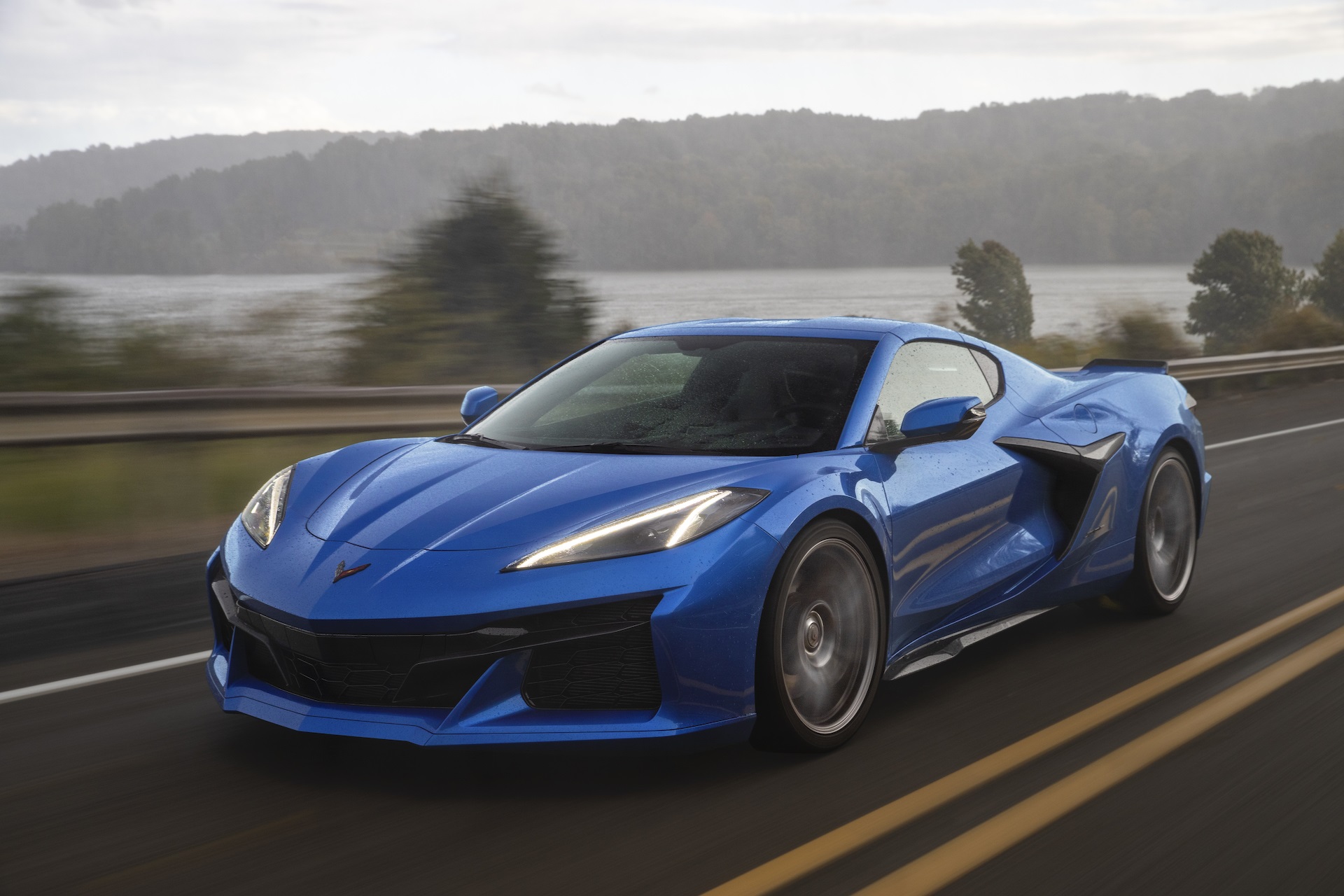 2023 Chevrolet Corvette Z06 Front Three-Quarter Wallpapers (15)