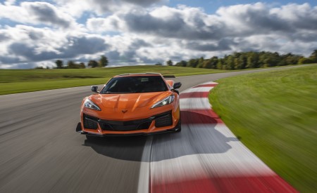 2023 Chevrolet Corvette Z06 Front Wallpapers 450x275 (5)