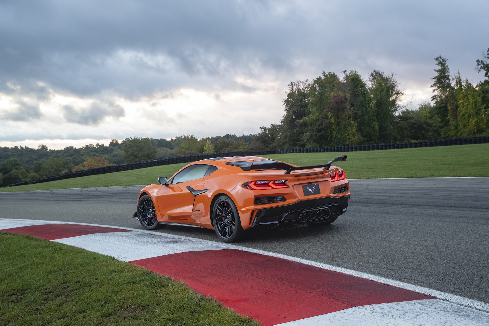 2023 Chevrolet Corvette Z06 Rear Three-Quarter Wallpapers #36 of 46