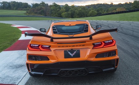 2023 Chevrolet Corvette Z06 Rear Wallpapers 450x275 (6)