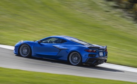 2023 Chevrolet Corvette Z06 Side Wallpapers 450x275 (17)