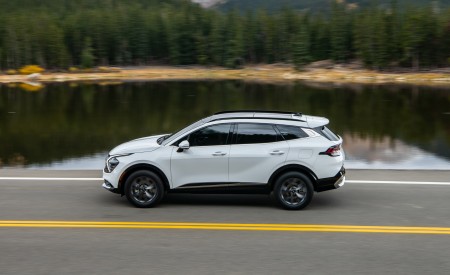 2023 Kia Sportage SX Side Wallpapers 450x275 (3)