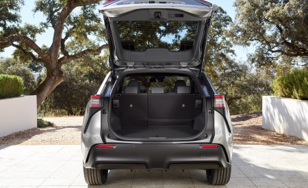 2023 Toyota bZ4X BEV Trunk Wallpapers 450x275 (163)