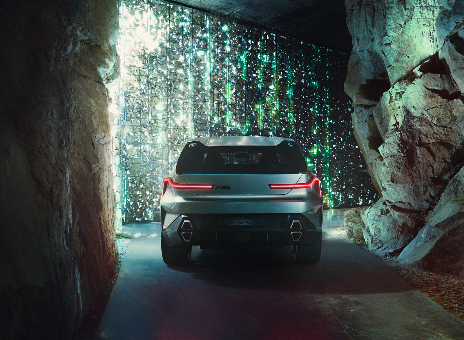 2021 BMW XM Concept Rear Wallpapers (13)