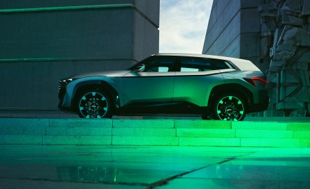 2021 BMW XM Concept Side Wallpapers 450x275 (7)