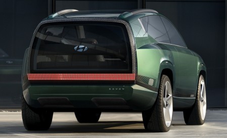 2021 Hyundai SEVEN Concept Rear Wallpapers 450x275 (2)