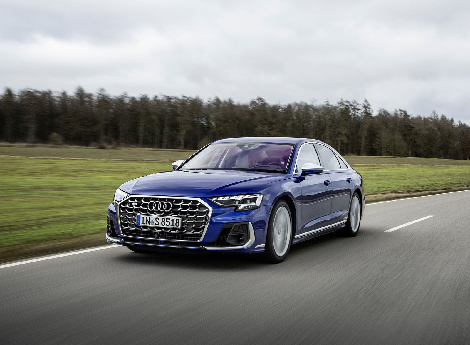2022 Audi S8 (Color: Ultra Blue) Front Three-Quarter Wallpapers (5)