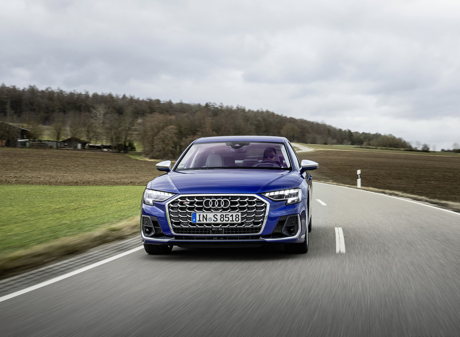 2022 Audi S8 (Color: Ultra Blue) Front Wallpapers (6)