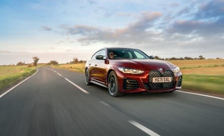 2022 BMW M440i xDrive Gran Coupé (UK-Spec) Front Three-Quarter Wallpapers 450x275 (4)