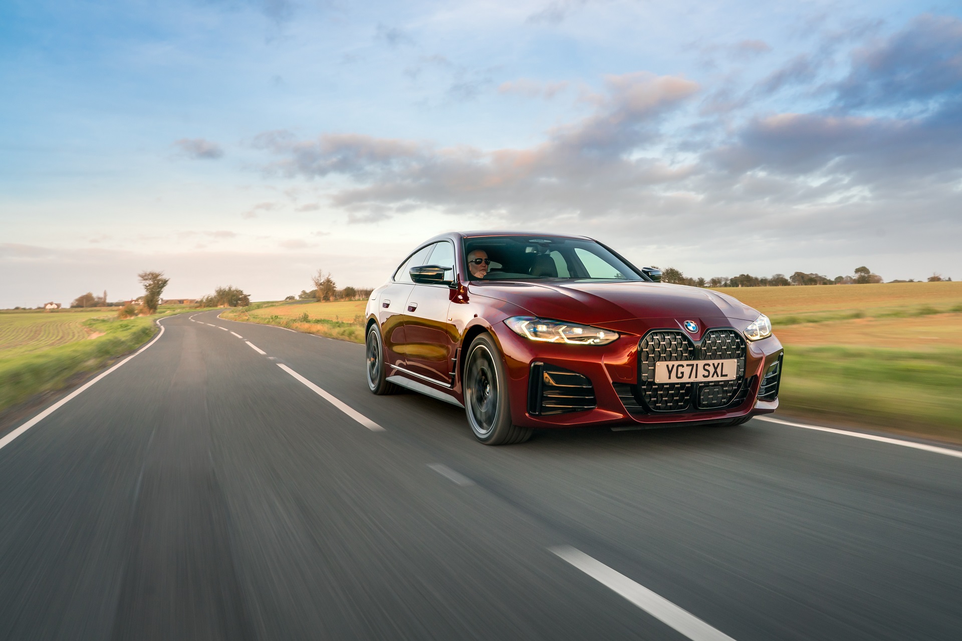 2022 BMW M440i xDrive Gran Coupé (UK-Spec) Front Three-Quarter Wallpapers (4)
